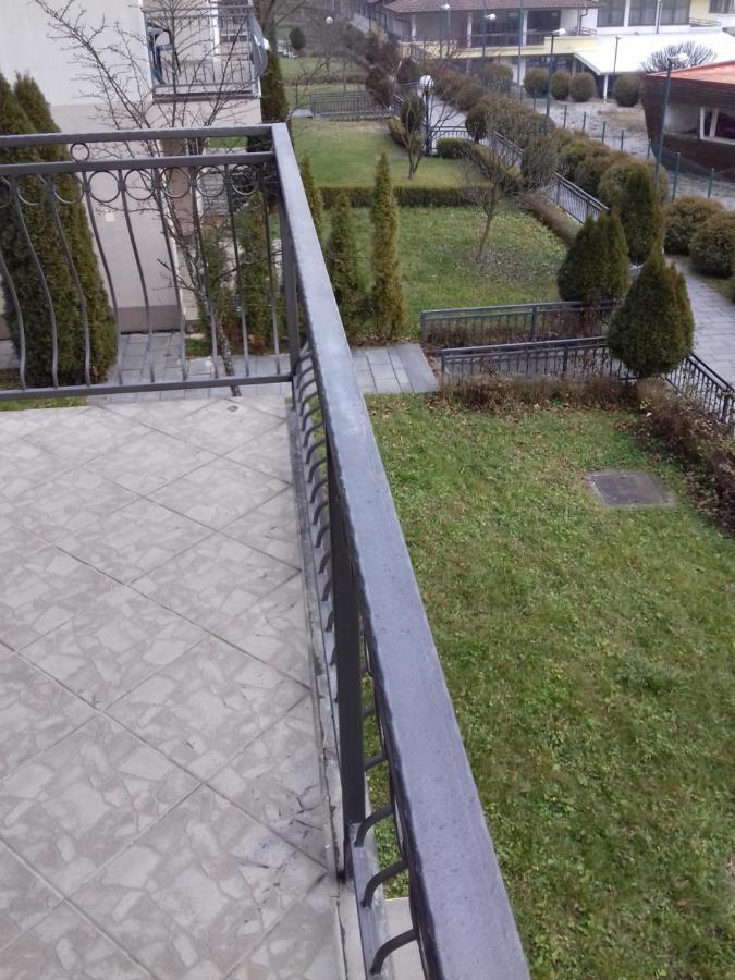 Green Oaza Apartment Фойніца Екстер'єр фото