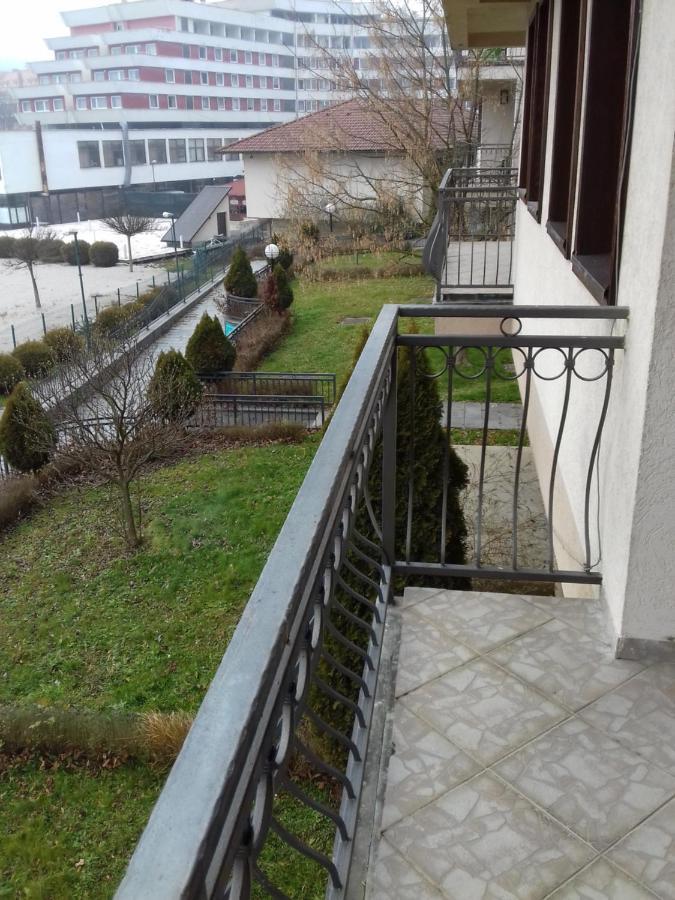 Green Oaza Apartment Фойніца Екстер'єр фото