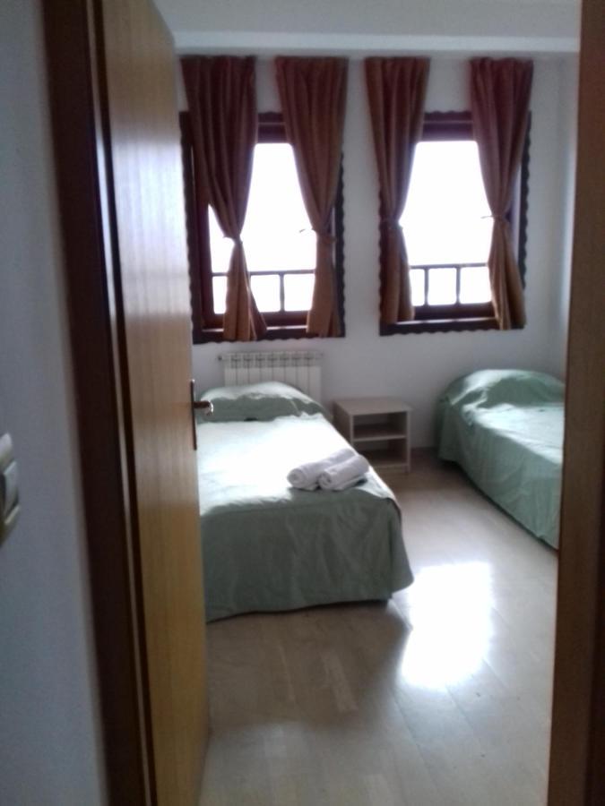 Green Oaza Apartment Фойніца Екстер'єр фото