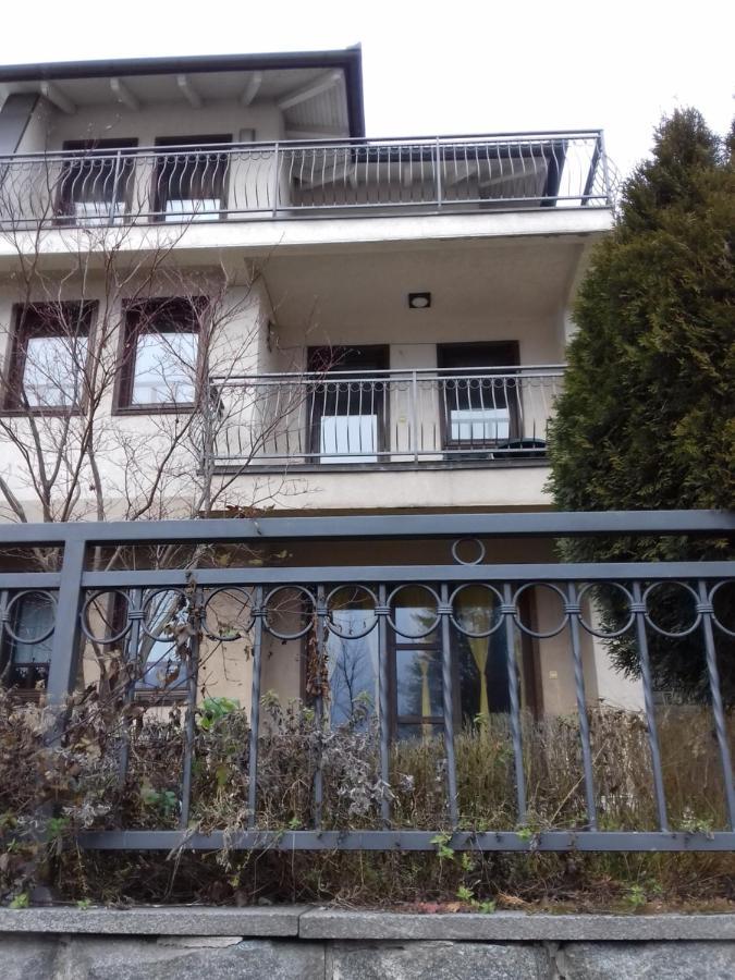 Green Oaza Apartment Фойніца Екстер'єр фото